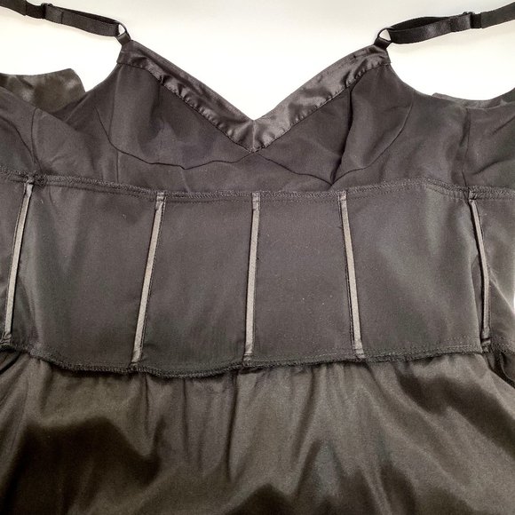 Fit and Flare Little Black Dress w Built In Corset - Picture 4 of 7